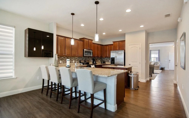 6BR 5BA Solterra Pool Home