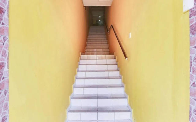 OYO 89406 Lucky Budget Hotel