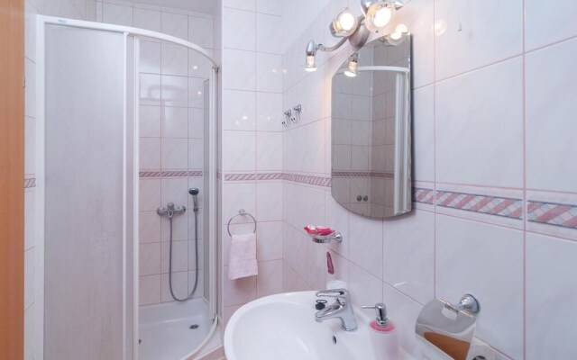 Amazing Home in Split With Wifi and 2 Bedrooms