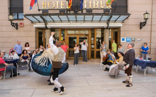 Tibur Hotel