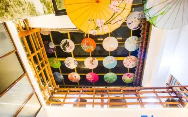 Yunmuju Inn (Lijiang Ancient City Dashuiche Shop)