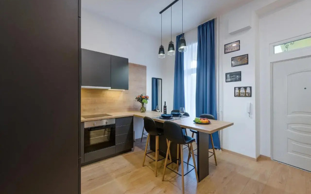High End Suite Klauzal with AC