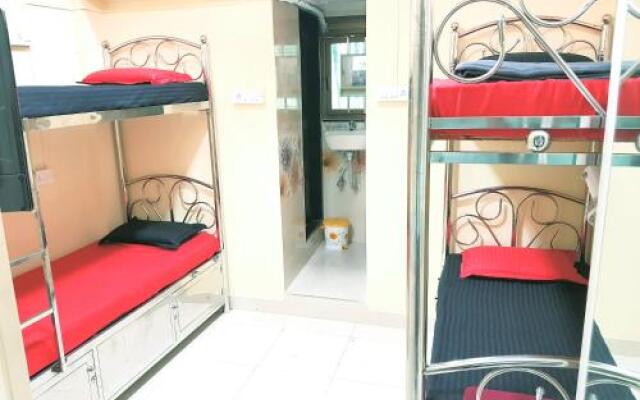 Airport Hostel by Bombay Backpackers