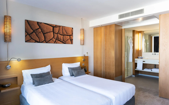 Chateau Royal Beach Resort and Spa — фото 4