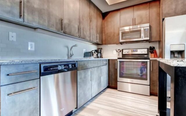 Global Luxury Suites at Park Crest