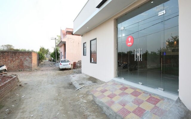 OYO 13088 Hotel Basant