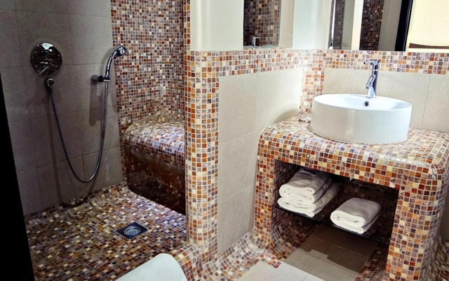 Al Raya Suites