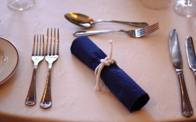 Royal Temple Yacht Club