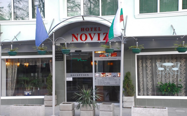 Noviz