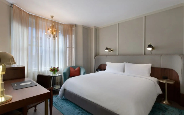 The Evelyn Hotel