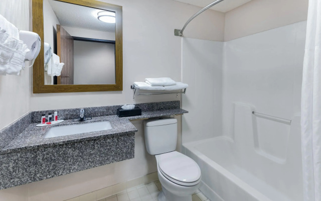 Travelodge by Wyndham Knoxville East