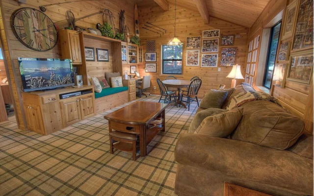 Smokey Joes - 5 Br Cabin