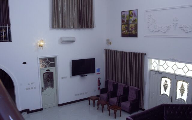 Kingsbridge Royale Hotel