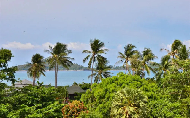 First Residence Hotel