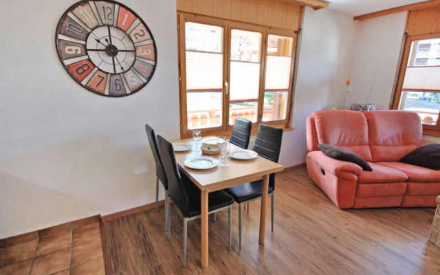 Ambassador II Apt 13