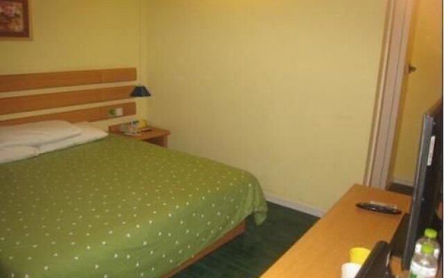 Home Inn Beijing Yangqiao