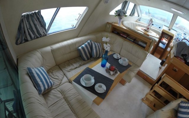 Yacht Suite Sorrento