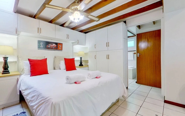 Executive Couples Suite Strand