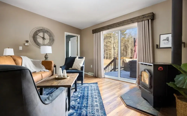 Industrial Chic Catskills All-season Getaway