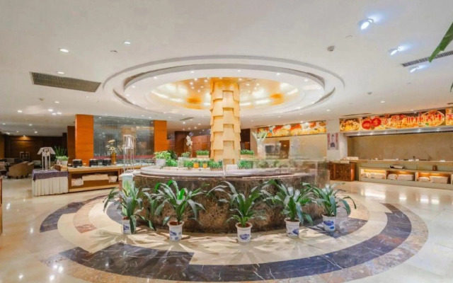 Jin Jiang Royal Palace Hotel
