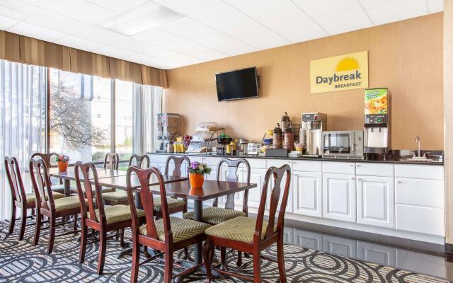 Ramada Limited College Park