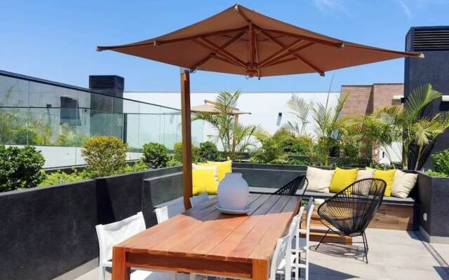 w Stylish Loft With Balcony in Barranco