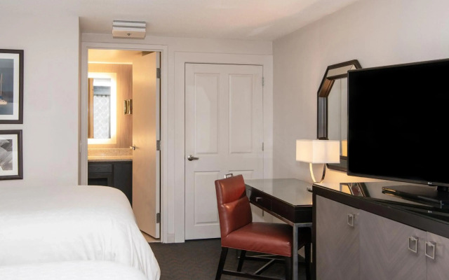 Sheraton Minneapolis West Hotel