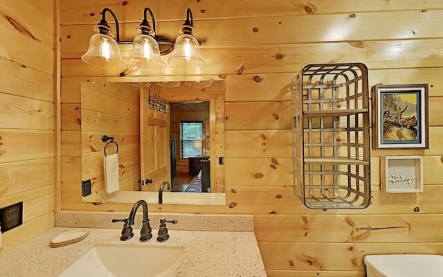 Lakpow45 3 Bedroom Cabin