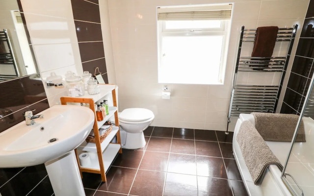 Whispering Willows - The Bungalow