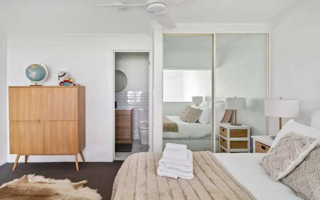 Loft Style Apartment in the Heart of Surry Hills