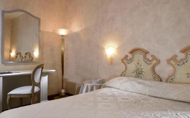 Double room (full double bed) (bed type is subject to availability)