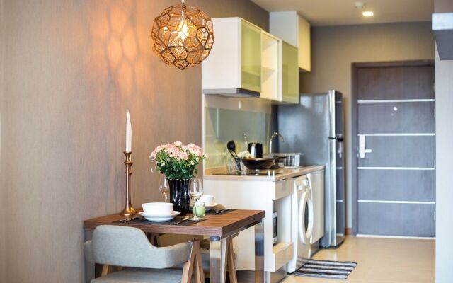 HIC at Night Bazaar 607