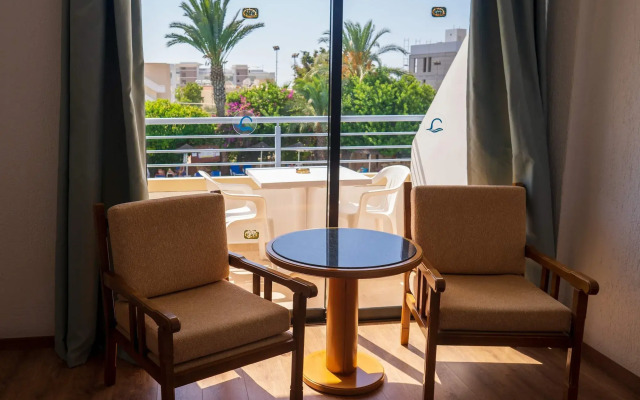 Paphos Gardens Hotel And Apartments