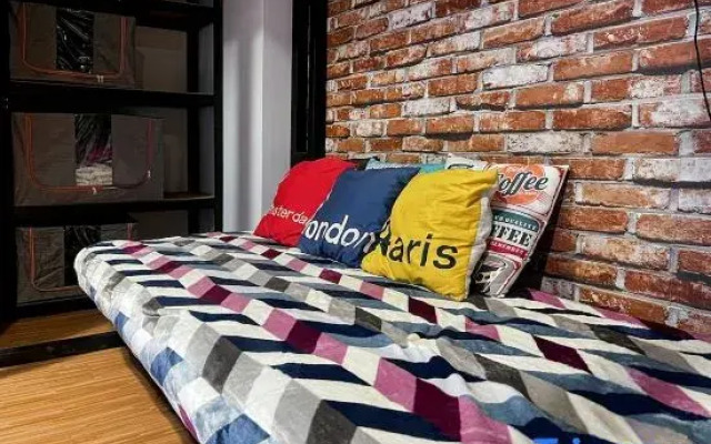 Stylish Studio Dave Apt Depok w/ Pool by 2ndHome