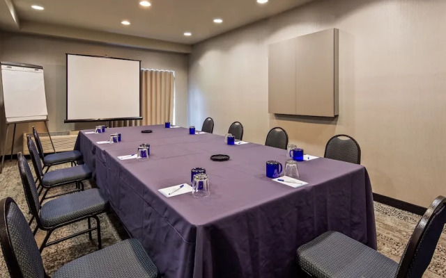 Executive Inn & Suites Embarcadero Cove Oakland Waterfront