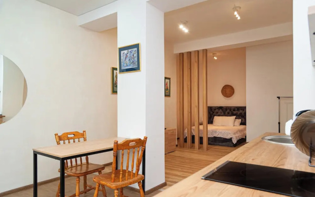 Cute Ground Floor with Free Parking
