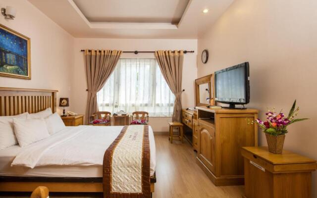 Vien Dong Hotel 7 Phu My Hung