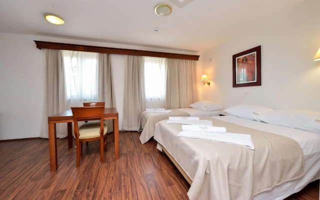 Hotel ZaDaR