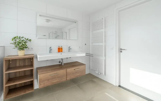 Tastefully Furnished Country House for 6 People