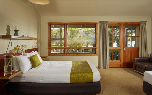 Awaroa Lodge