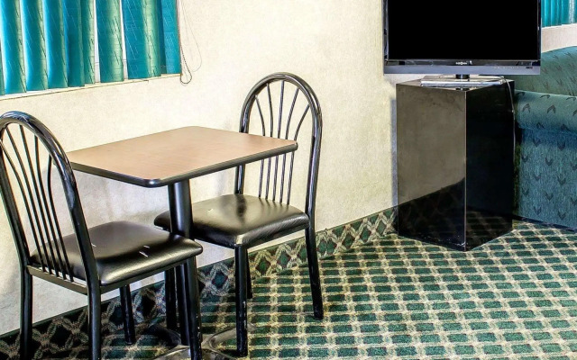 Rodeway Inn Moosic - Scranton