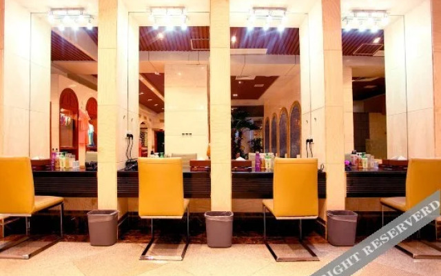 Oriental Hawaii Holiday Hotel