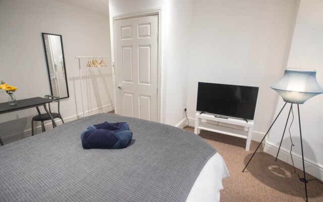 Short Stay Bristol - Stapleton 1 Apartment