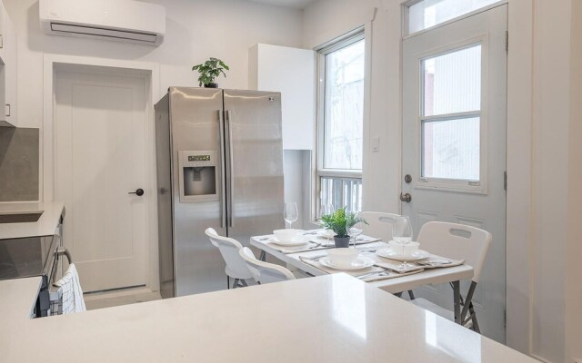 Bright and Cozy 3bedr in the of MTL