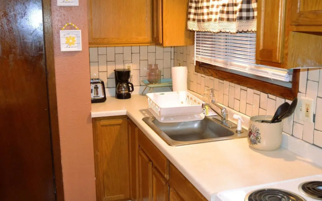 Gather Here 9br, 5BA Group