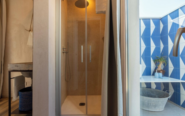 Blue Riad
