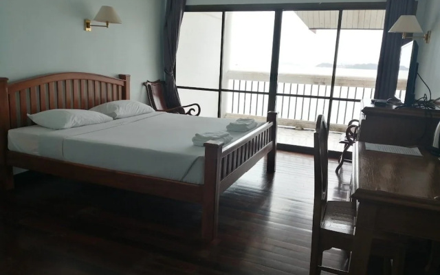 Jansom Beach Resort Ranong