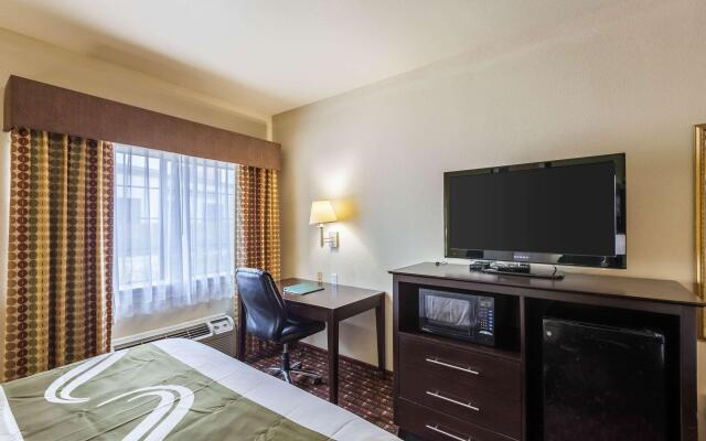 Quality Inn near SeaWorld - Lackland