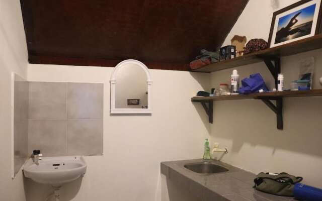 Piggy Hostel Varkala (formerly Short Giraffe)