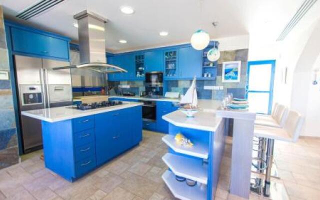 Oceanview Luxury Villa 203